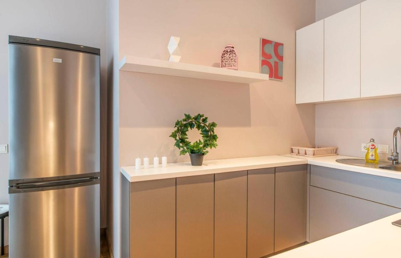 Central 2-Level Penthouse With Terrace And Free Parking Rīga Exterior foto