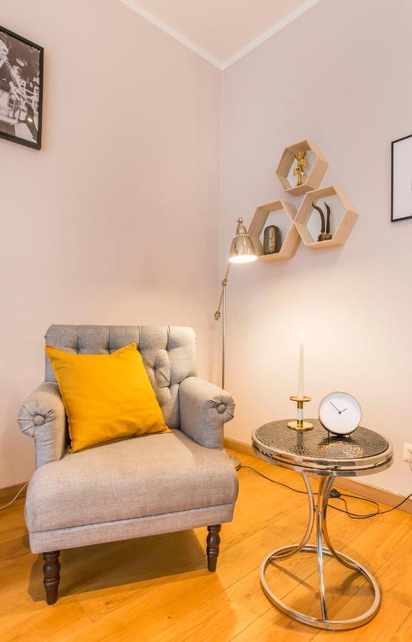 Central 2-Level Penthouse With Terrace And Free Parking Rīga Exterior foto