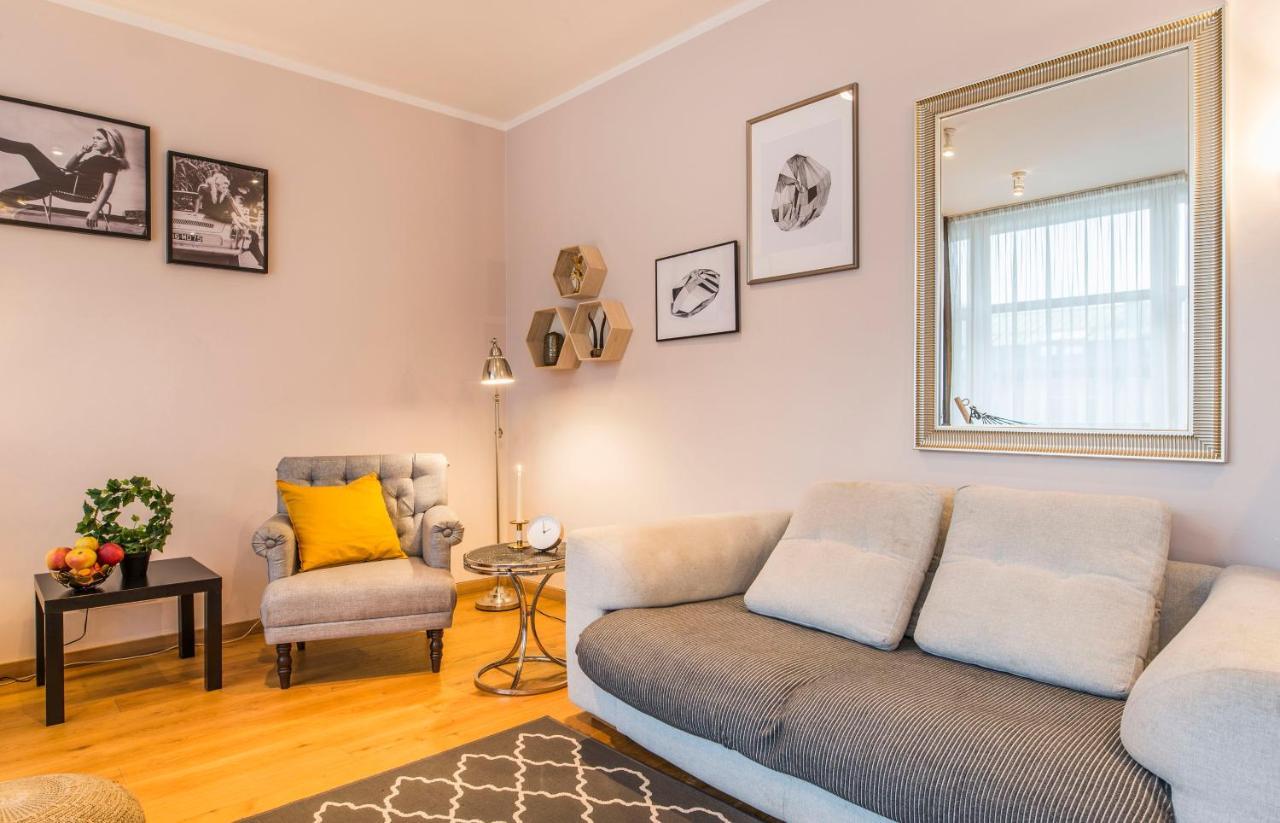 Central 2-Level Penthouse With Terrace And Free Parking Rīga Exterior foto